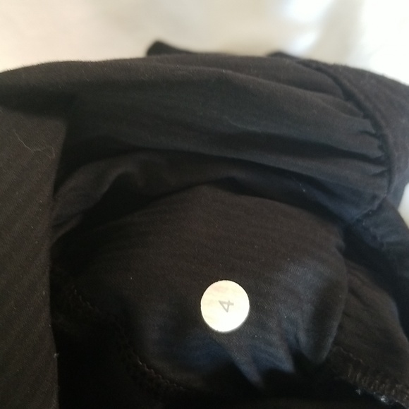 Lot of 3 Lululemon Size 4 ANORAK, BRA & SWEATPANTS - Picture 7 of 11